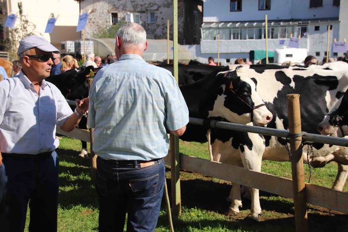 Jendetza elkartu du Asteasuk 40 1569763920411