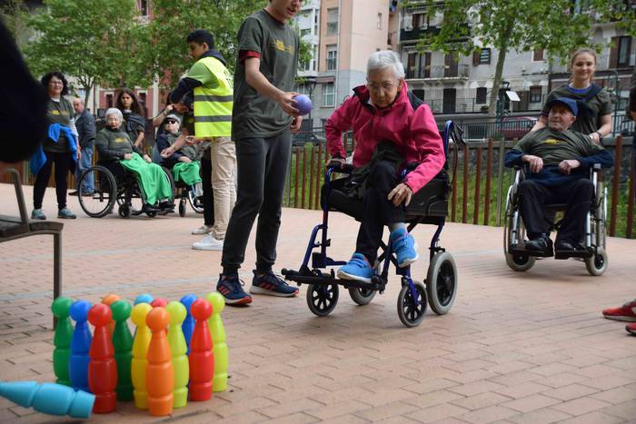 Haur eta helduen arteko II.  71 1560343279903