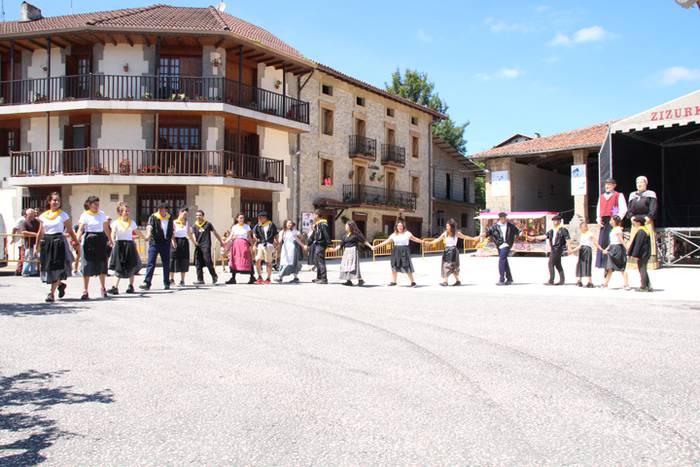 ZIZURKILGO JAIAK 2017. TXUPI 56 1502547680641