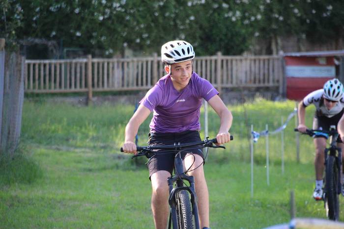 Asteasuko lagunarteko herri  65 1656445499058