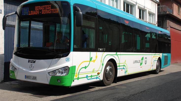 Festetan tokiz aldatuko dute autobusaren geralekua