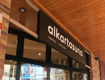 Zabalik dago jubilatuen bazkari herrikoian izena emateko epea