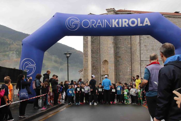 Ume krosa egin dute Amasako  6 1636802232142