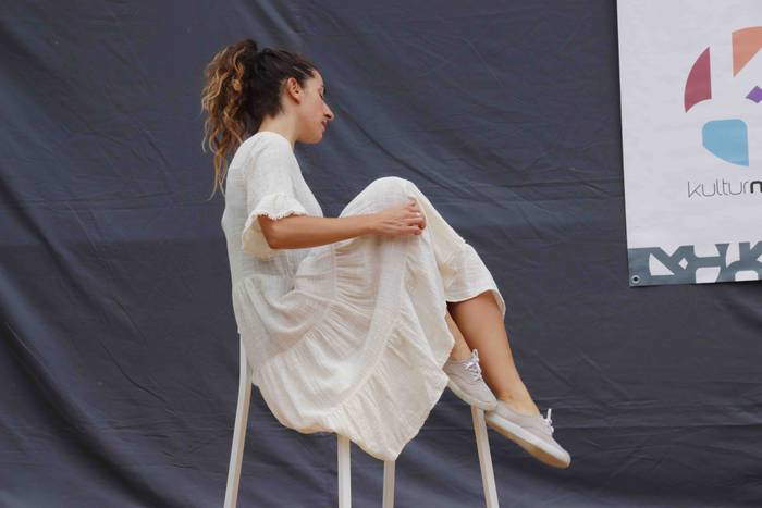 Aulki hutsak ekitaldia Irura 30 1632920817779