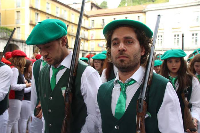 Lizarrez apaindutako kaleeta 111 1498311797870