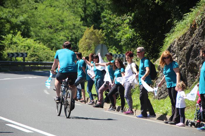 Eskuak batuta, desio bakarre 47 1528640814327