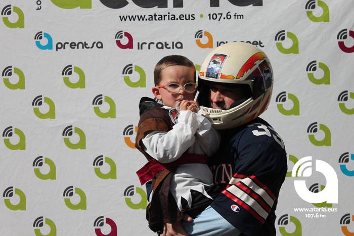 Photocoll-ean jartzeak saria 46 1488130133599