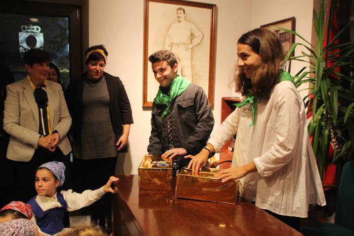 Iruran utzi dute garaikurra 23 1477594754866