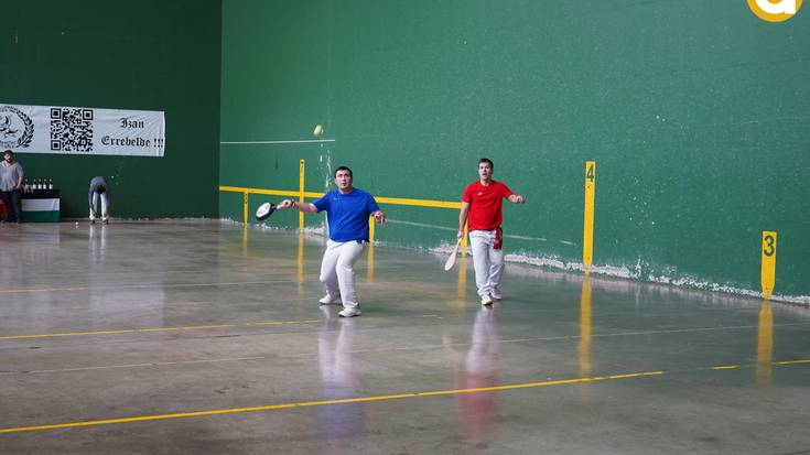 Pilotaren inguruan, festa handia