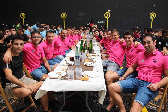 Amezketako festetako Kuadril 23 1661534985651