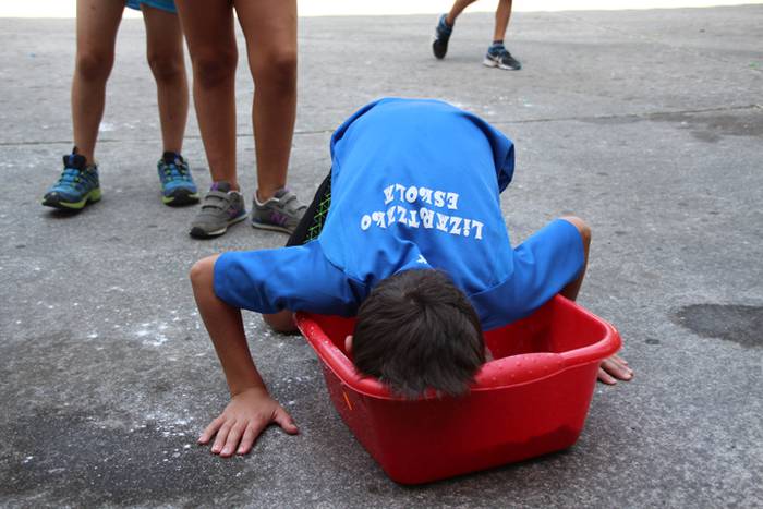 Festak hastearekin batera, j 63 1502727629892