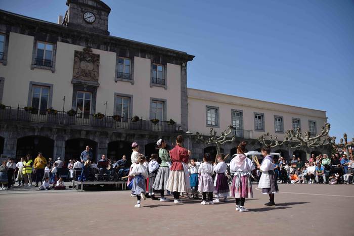 Oinkari dantza taldearen dan 21 1648304062474