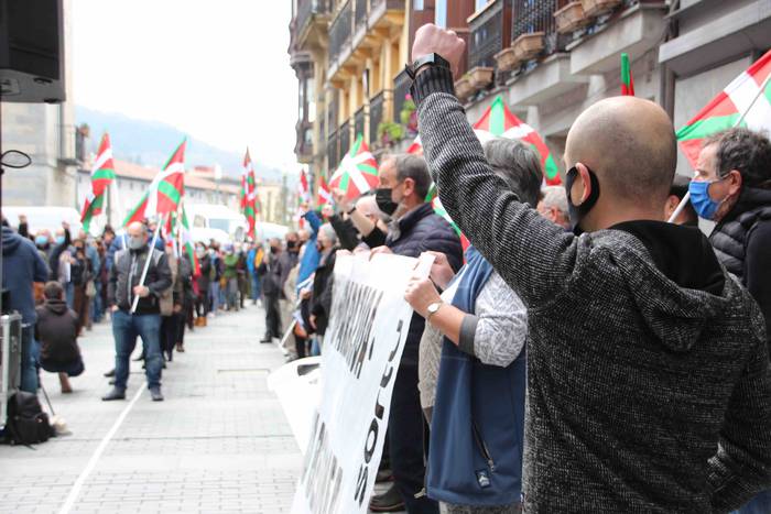 "Bada garaia tortura, gerra  38 1614447064597