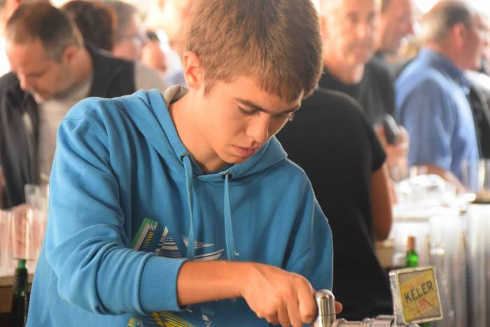 Jendetza mugitzen duen eguna 50 1538313674303