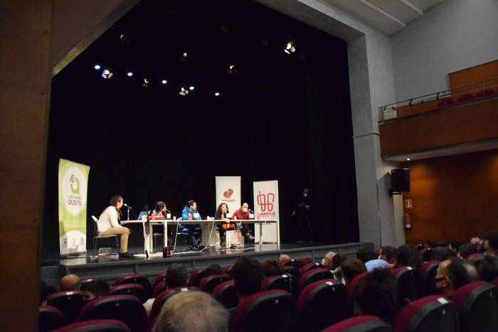 (H)ari naizelaren 200. saioa 20 1614413231977