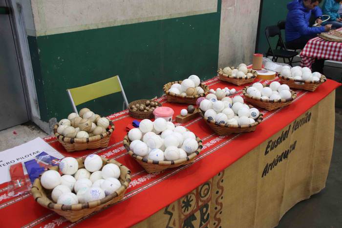 Artisautzak Irurako frontoia 7 1558273588789