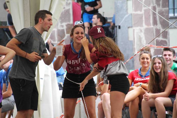 Lotsak ez du lekurik salontz 22 1565373545907