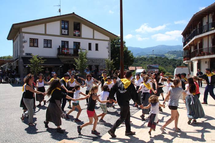 ZIZURKILGO JAIAK 2017. TXUPI 68 1502547757590