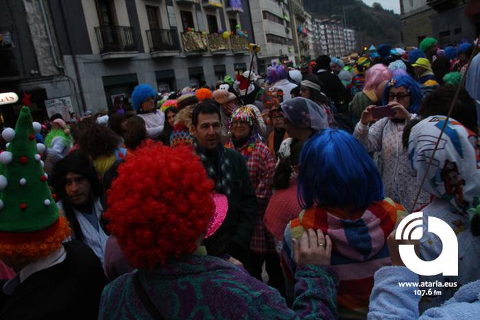 Pijamen iraultzak hartu du T 2 1488099861082