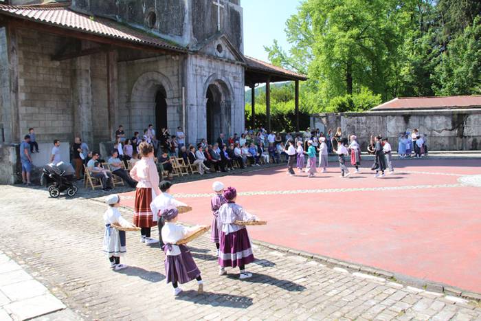 Bidania-Goiatz dantzariak er 6 1528102550068