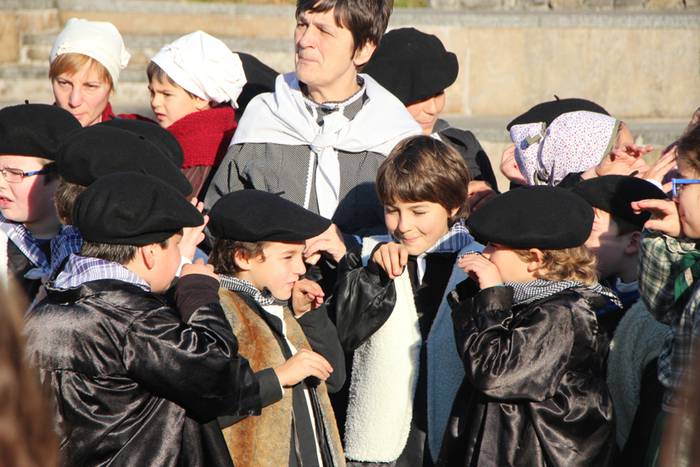 Gabon eskea eta olentzero 2015 102 1450964203608