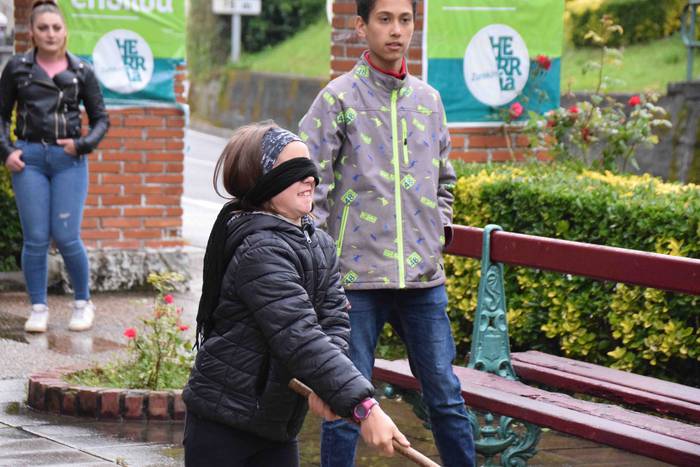 Haur jolasak, festen pizgarr 23 1558803026631