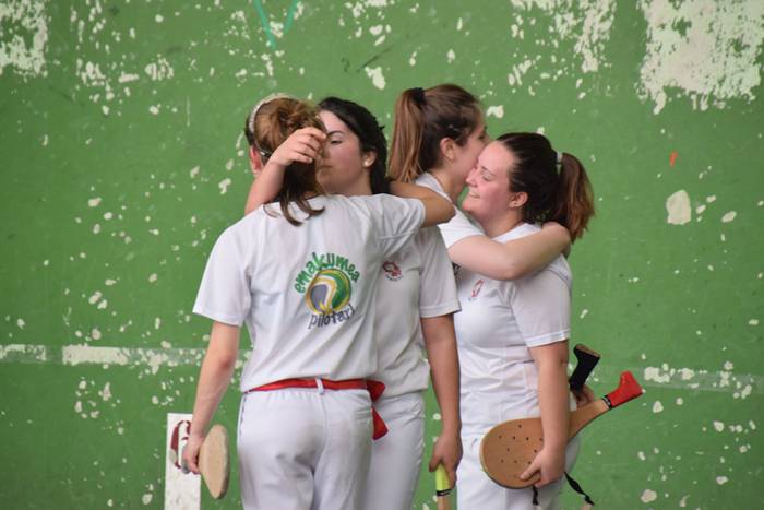 Giro onean ari da ospatzen B 2 1527960633300