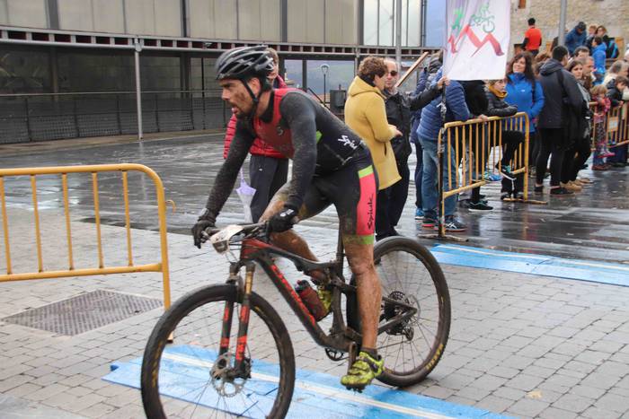 Eneko Gurrutxaga, Adunan ira 76 1574532631086