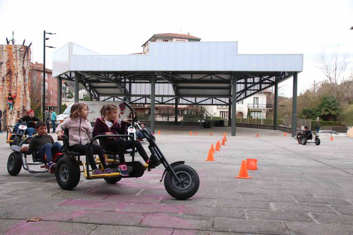 Gau Krosaren aurretik umeak protagonista 27 1544893310948