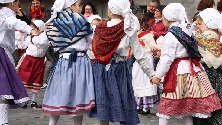 Erromeria eta Dantzari Txikia eguneko afarirako sarrera bikoizaren sariduna