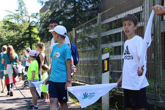 "Gu bezala, beste 100.000 za 58 1528637148722