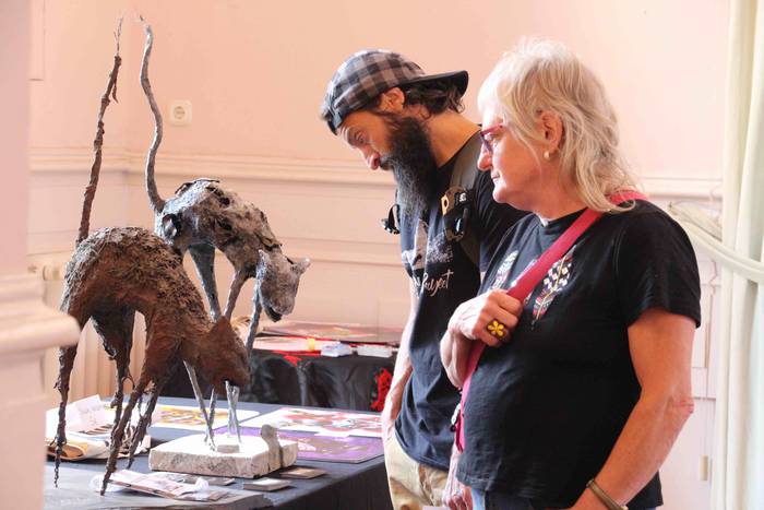 Kasinoan, disko eta liburu a 7 1567859713606