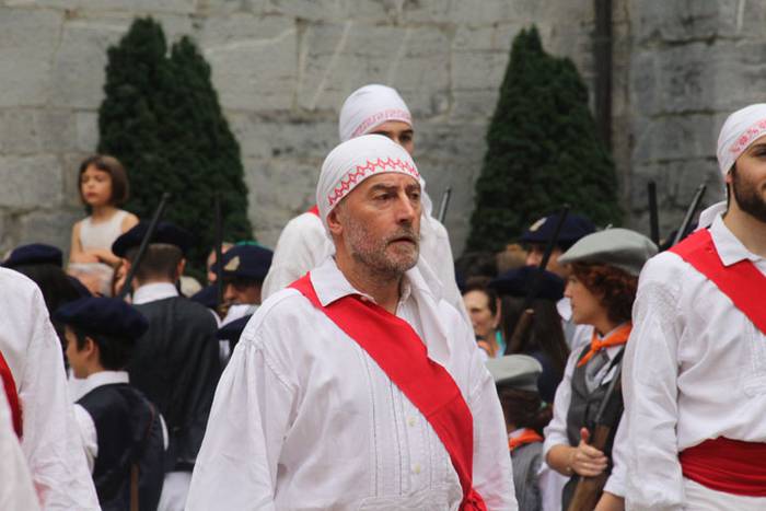 Santuek eta dantzariek poztu 56 1498312483290