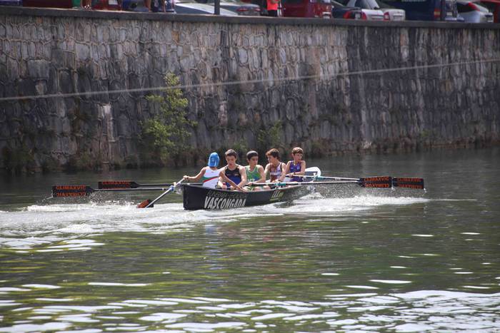 Arraunean, elkartasunez 163 1568479701482