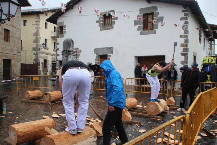 Herri kirolak Santa Krutzeta 14 1493577324147