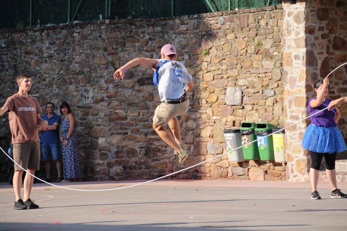 Lehiatik gutxi, festatik ask 50 1534074357925