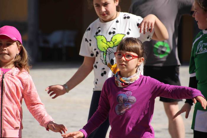 irura-gazte-asanblada-zunba- 21 1553343547593