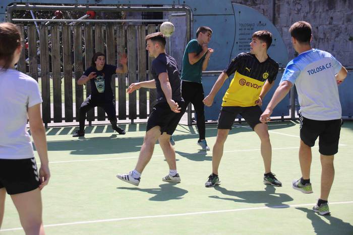 Futbolean aritu dira Gaztebu 15 1625306694741