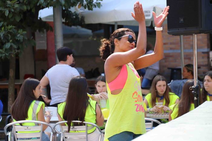 Zumba klase herrikoia Santio 7 1658941177891