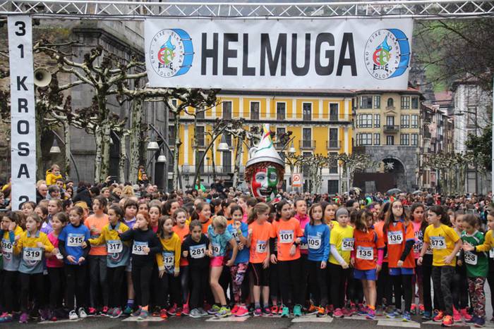 700 haur inguru XXXI. Ero Et 143 1516542728728