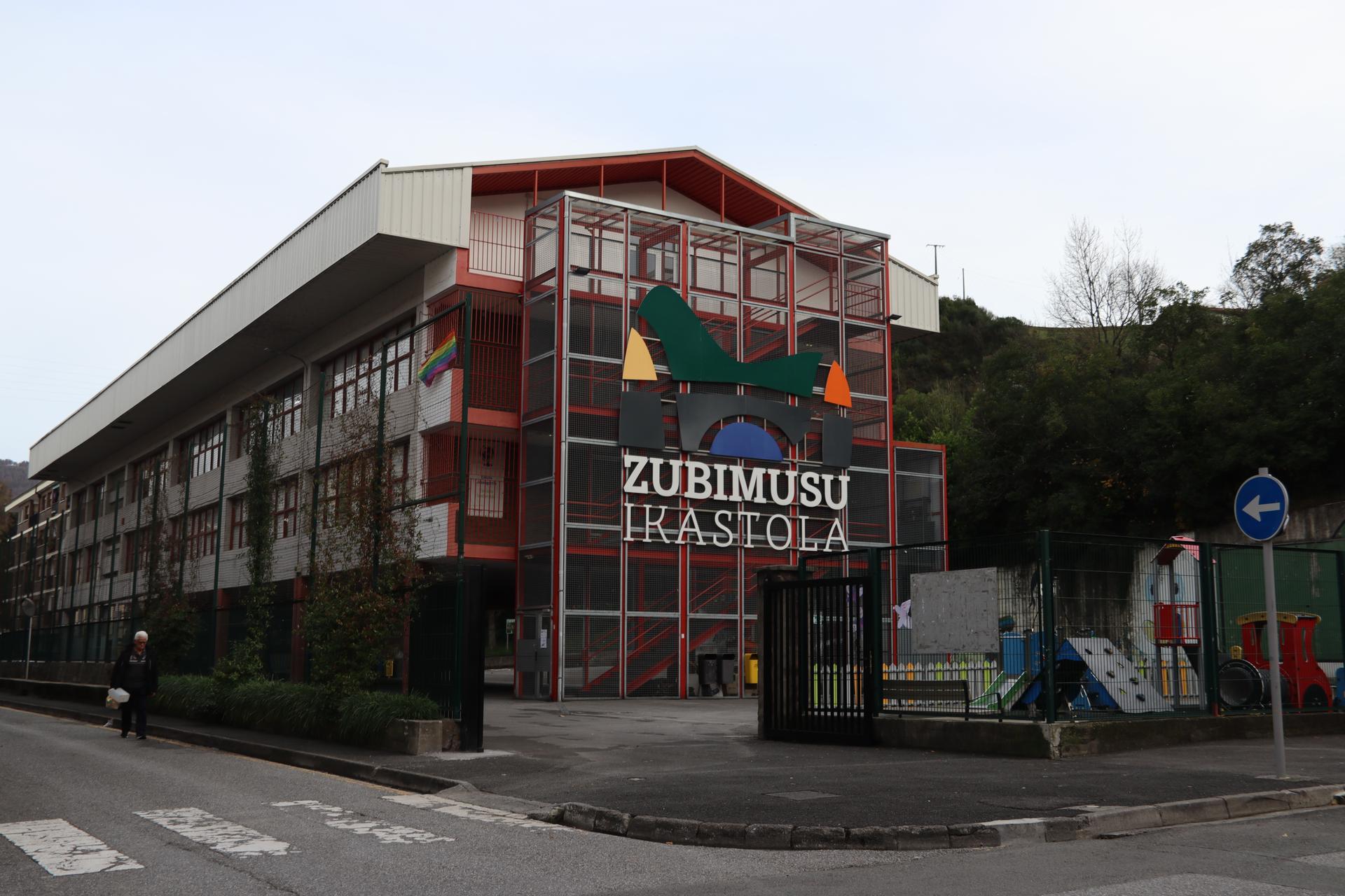 Kooperatiba eredu berria abiatu du Zubimusu ikastolak, familien eta langileen eskutik