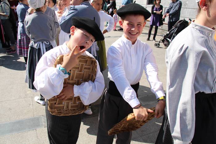 Dantzari Txiki eguna Ibarran 2016 28 1464428075441