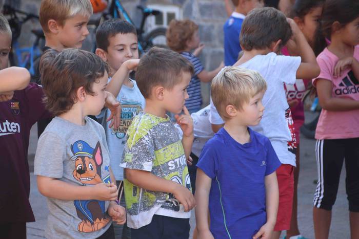 Jolas betean aritu dira umea 18 1537027611163