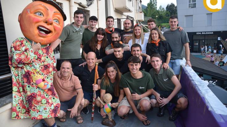 Balkoi jendetsua txupinazoan