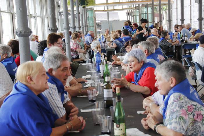 Helduen eguna San Joan jaiak 21 1655997472870