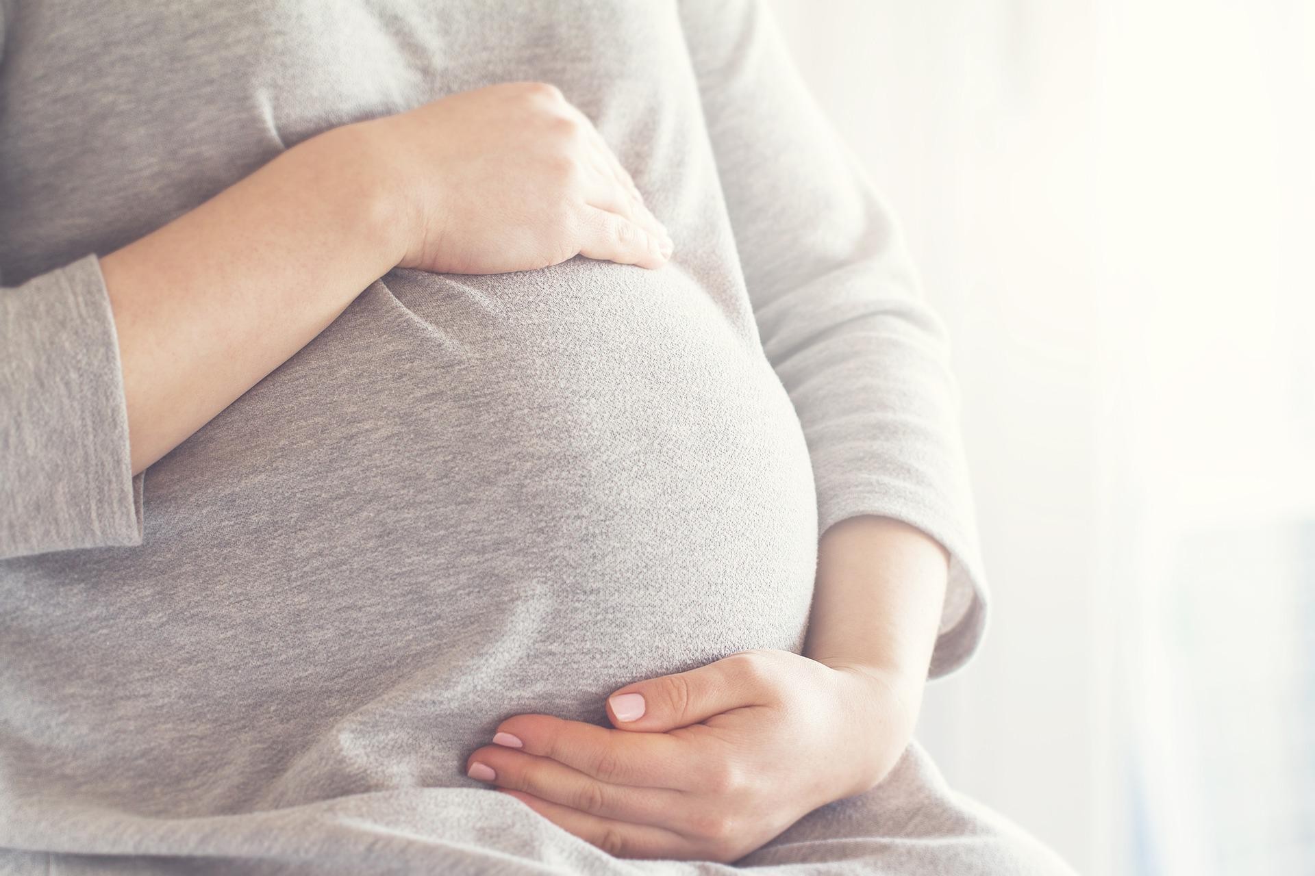 Aita eta ama izan zaitezke: emakumeak prezio onean alokatzen dira