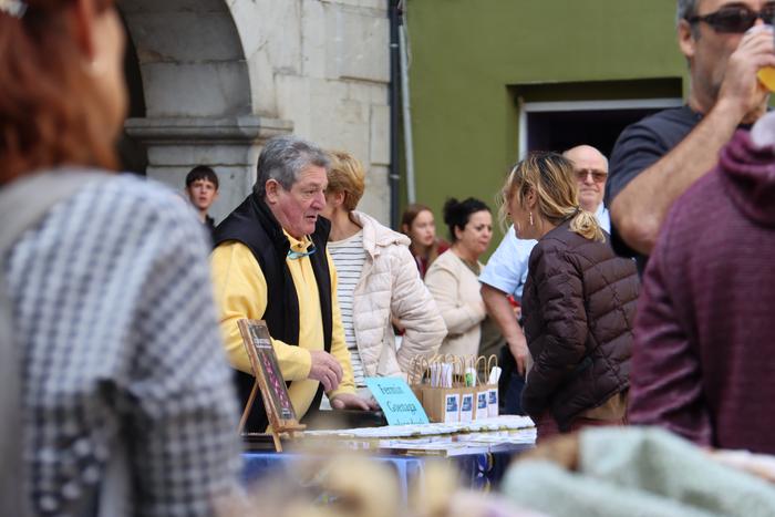 Igandean 40 postu baino gehiago, Alegian