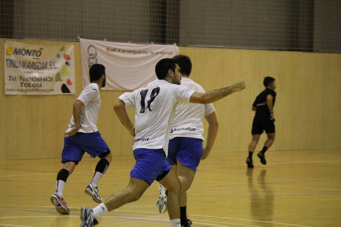 tolosa eskubaloi vs eibar 2015 24 1446467565578