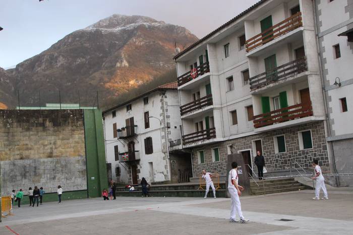 Bote luzea Amezketan 10 1459595125576