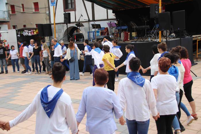 Euskal dantzek harrobia dute 21 1567950043811